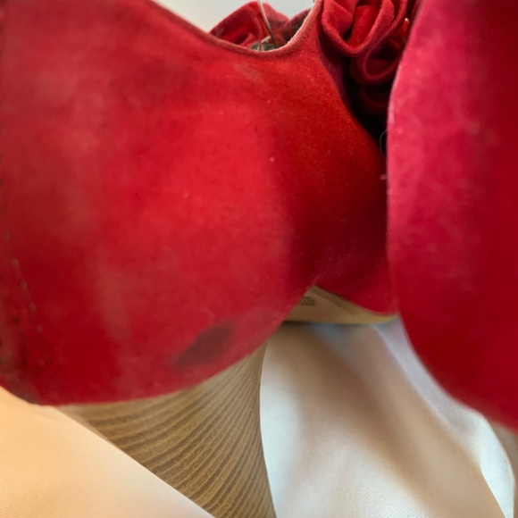 🎉Host Pick🎉Charlotte Russe Red Suede Feel Heels Open Toe and Gorgeous Ruffles! - Picture 6 of 10